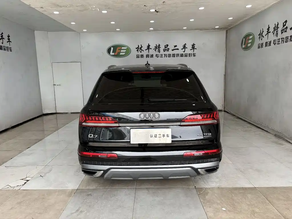 Audi Q7 2022 55 TFSI quattro S line sports купить на сайте DeffCars