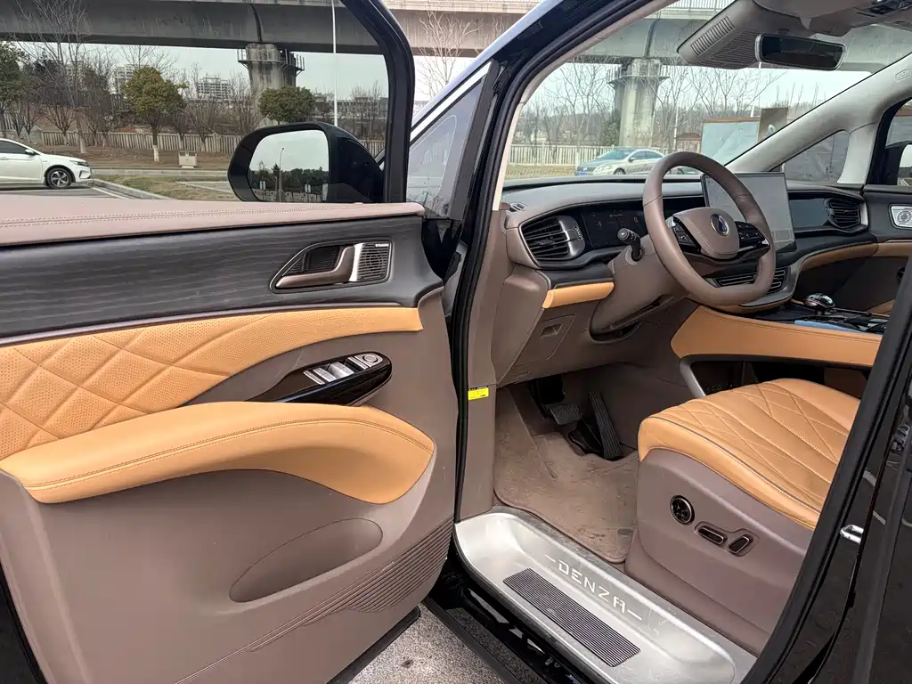 Denza D9 2022 DM-i 970 four-wheel drive flagship model купить на сайте DeffCars