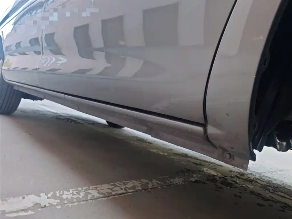 Lingzhi 2023 M5 1.6L practical 5-seater купить на сайте DeffCars
