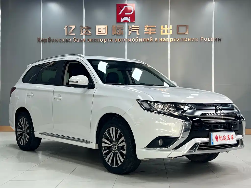 Outlander 2021 2.0L 2WD Enjoy Edition 7 seats купить на сайте DeffCars