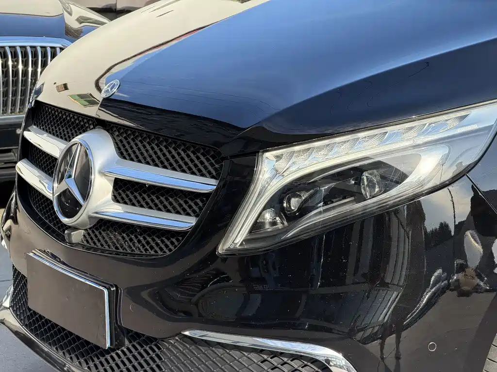 Mercedes-Benz V-Class 2022 V 260 L Long Wheelbase Luxury Edition купить на сайте DeffCars