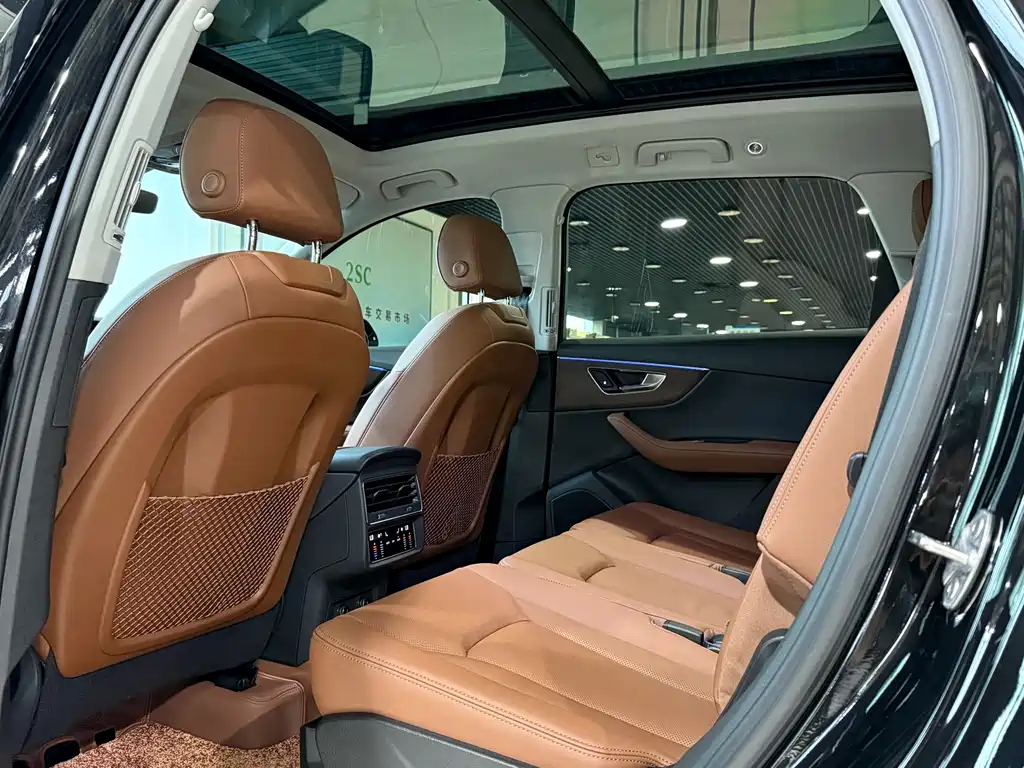 Audi Q7 2025 55 TFSI quattro S line sports купить на сайте DeffCars