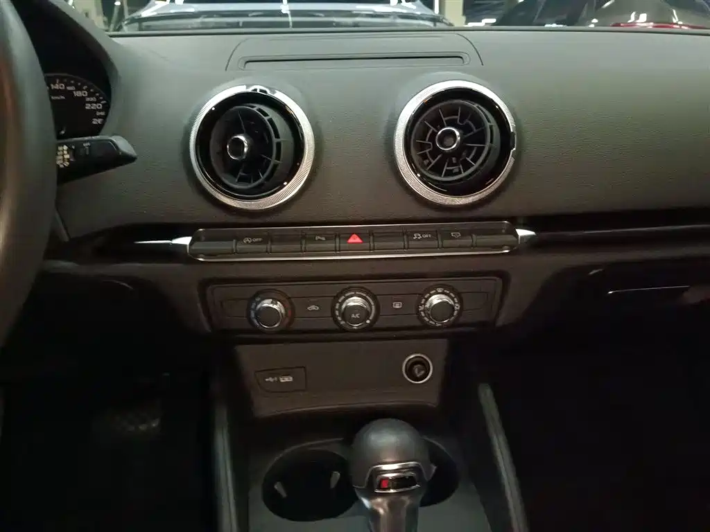 Audi A3 2019 Sportback 35 TFSI Fashion Type National V купить на сайте DeffCars