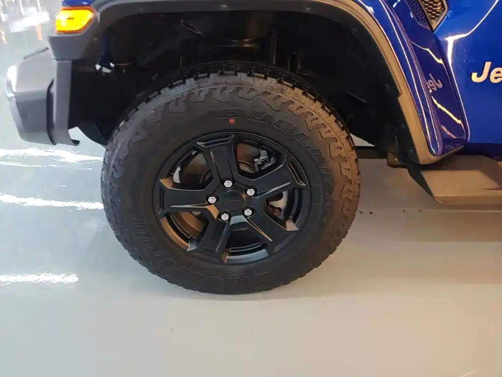 Wrangler 2018 2.0T Sahara four-door version купить на сайте DeffCars