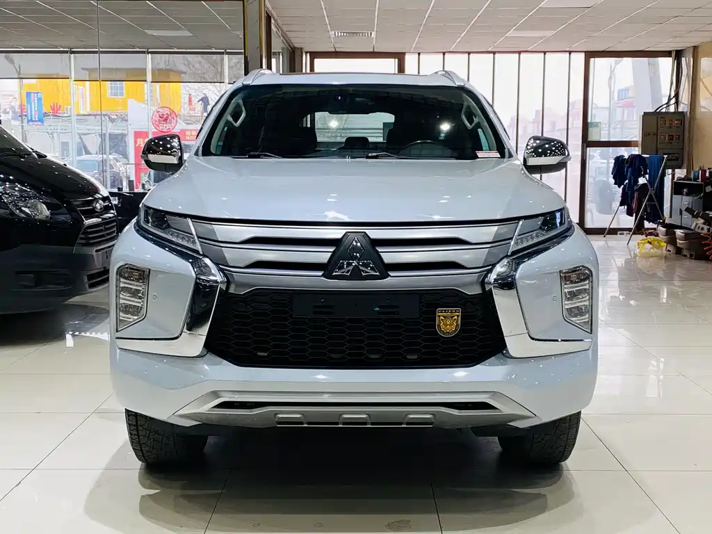 Pajero Jinchang Imported 2020 3.0L Deluxe Edition купить на сайте DeffCars