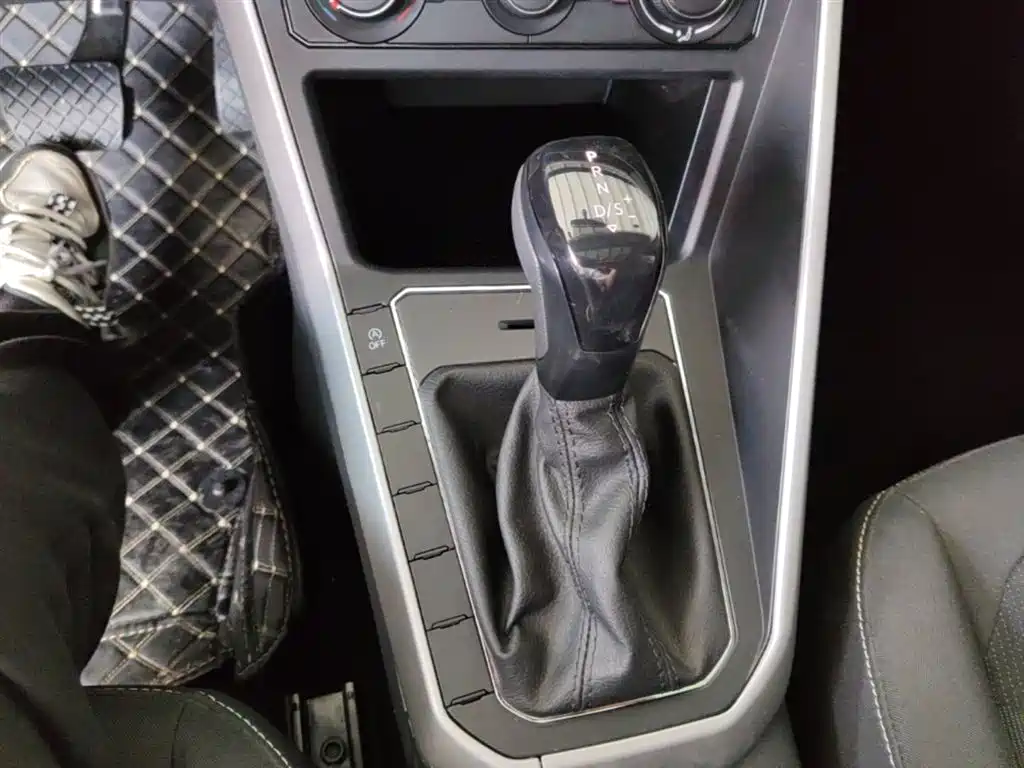 Polo 2021 Plus 1.5L Automatic Panoramic Enjoyment Edition купить на сайте DeffCars