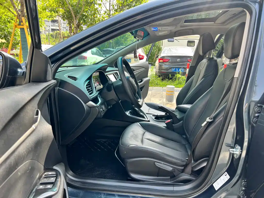 Yinglang 2021 model model 1.5L automatic elite model купить на сайте DeffCars