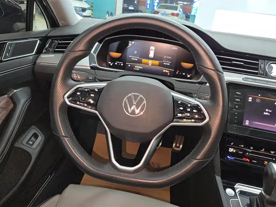 Magotan 2023 2 million commemorative edition 330TSI DSG leading model купить на сайте DeffCars