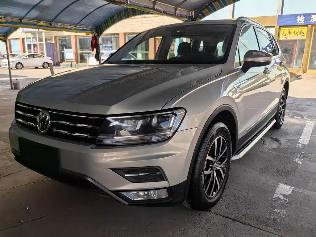 Tiguan L 2018 330TSI automatic two-wheel drive luxury version купить на сайте DeffCars