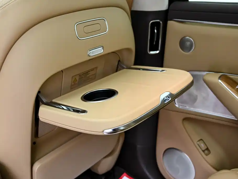 Wenjie M8 2025 extended range Ultra version 53.4kWh 6-seat version 192-line lidar) купить на сайте DeffCars