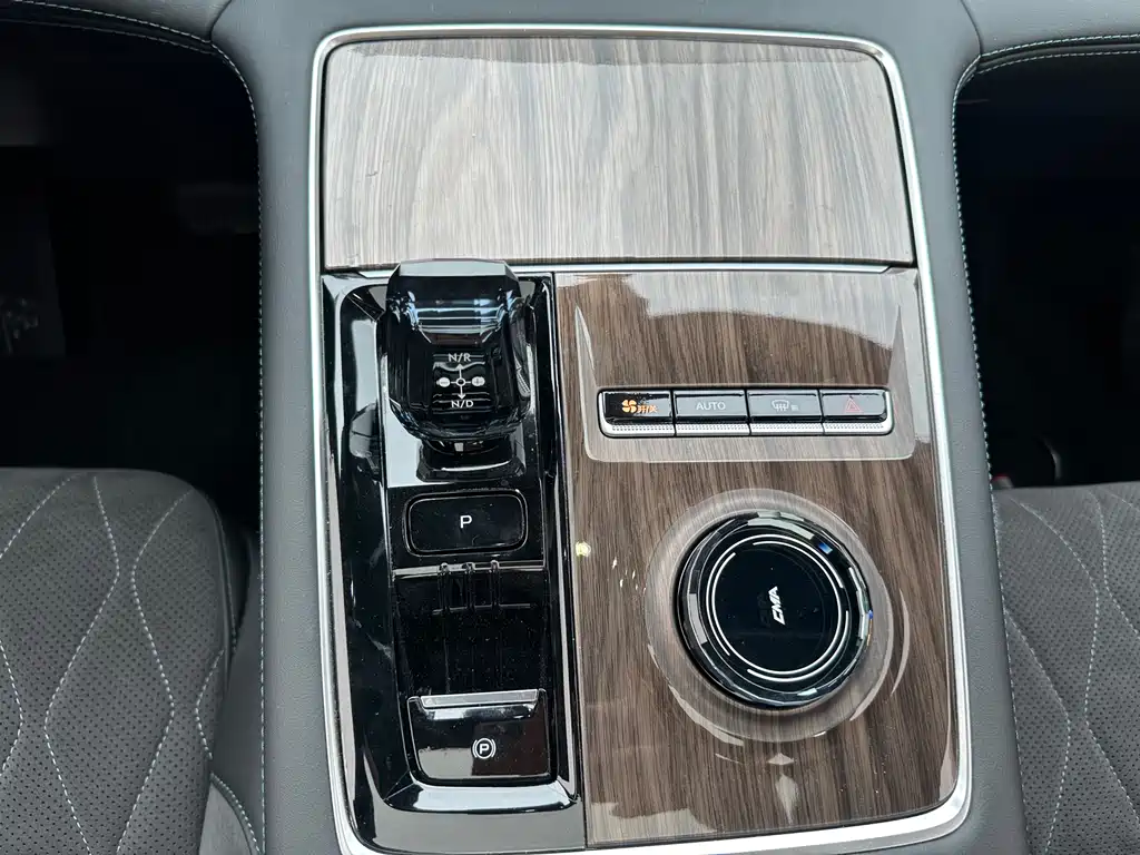 Xingyue L 2025 Dongfang Yao 2.0TD automatic star-catching version купить на сайте DeffCars