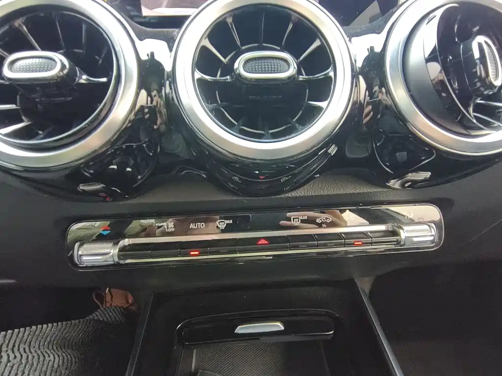 Mercedes-Benz GLB 2021 GLB 180 Fashion Model купить на сайте DeffCars