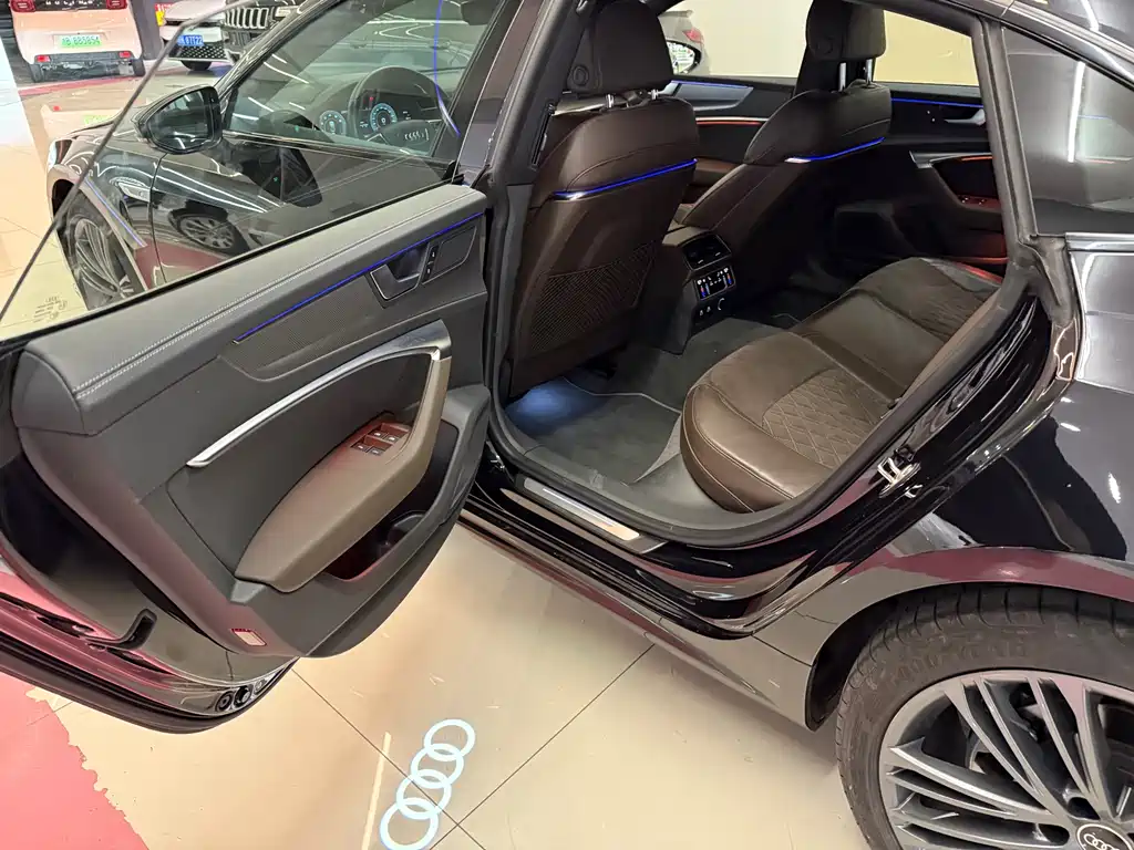 Audi A7L 2022 45 TFSI quattro S-line Wind Rider купить на сайте DeffCars