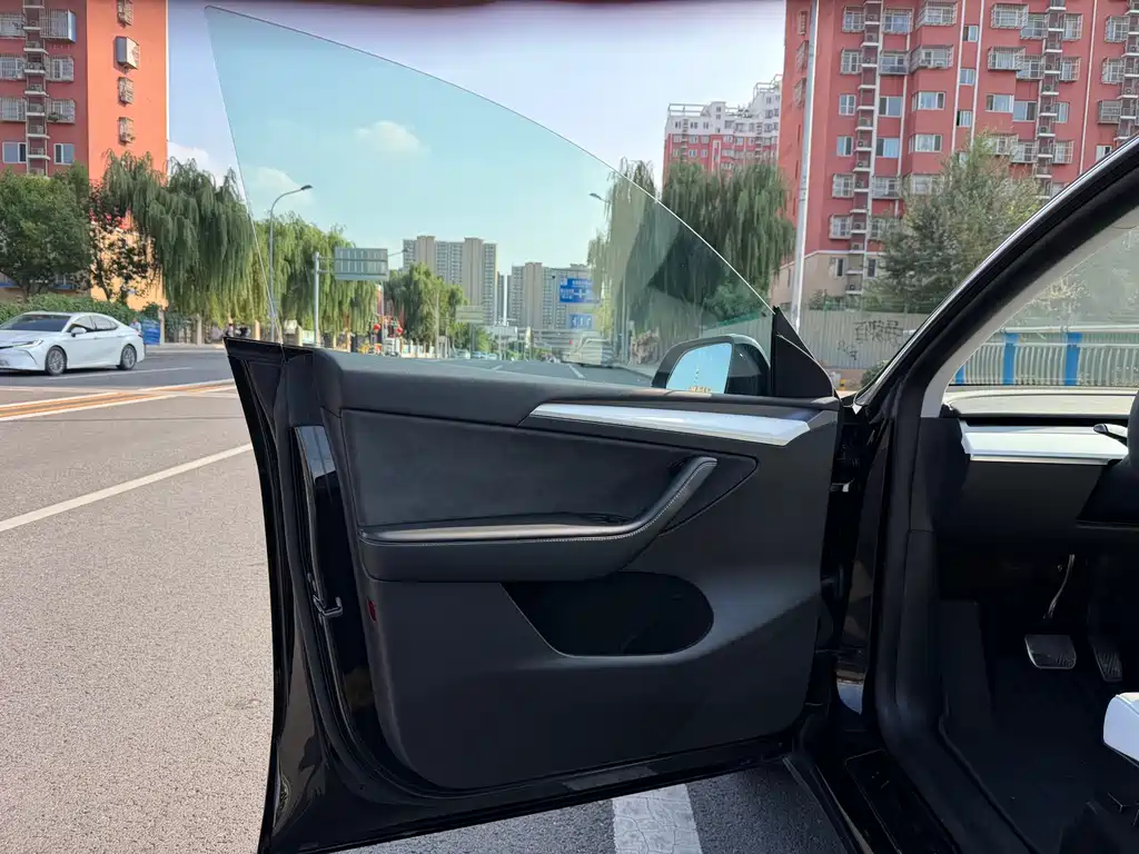 Model Y 2022 facelift rear-wheel drive version купить на сайте DeffCars