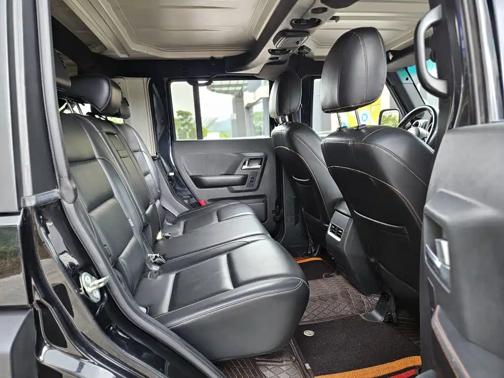Beijing BJ40 2016 40L 2.3T Automatic 4WD Premium Edition купить на сайте DeffCars