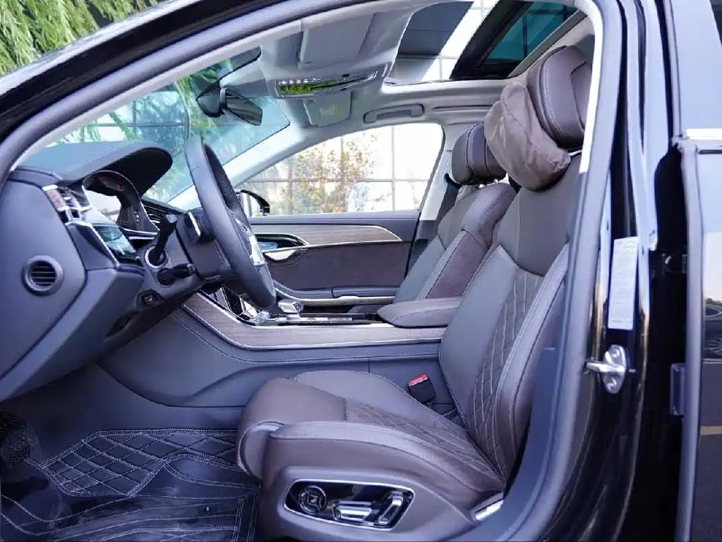 Audi A8 2024 A8L 55 TFSI quattro flagship model купить на сайте DeffCars