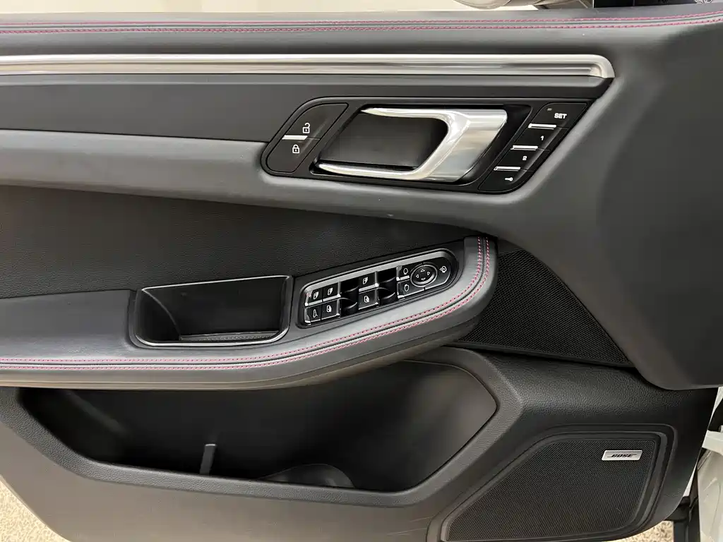 Macan 2020 Macan 2.0T купить на сайте DeffCars