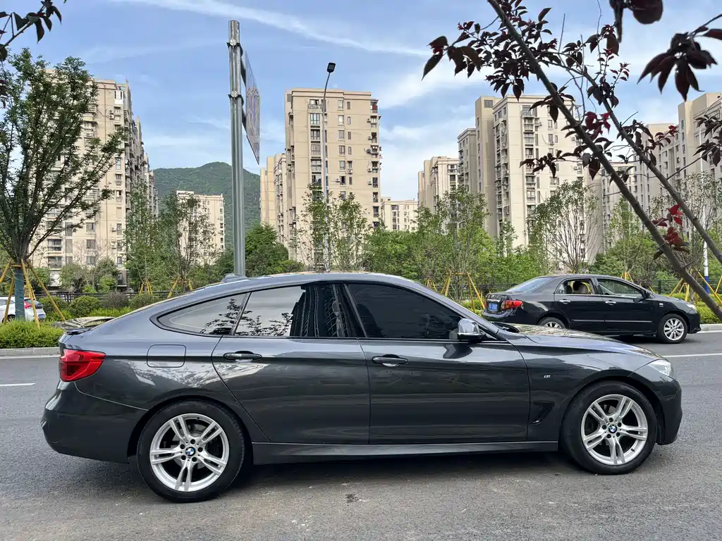 BMW 3 Series GT 2019 320i M Sports Night Edition купить на сайте DeffCars