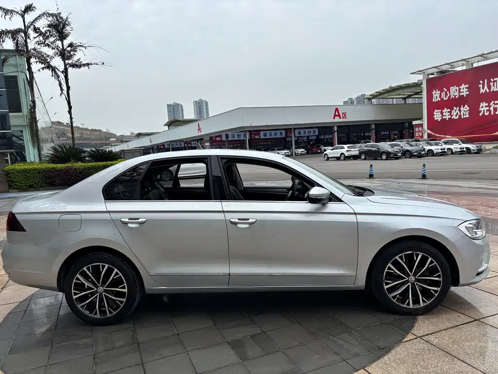 Bora 2018 1.5L automatic comfort model купить на сайте DeffCars