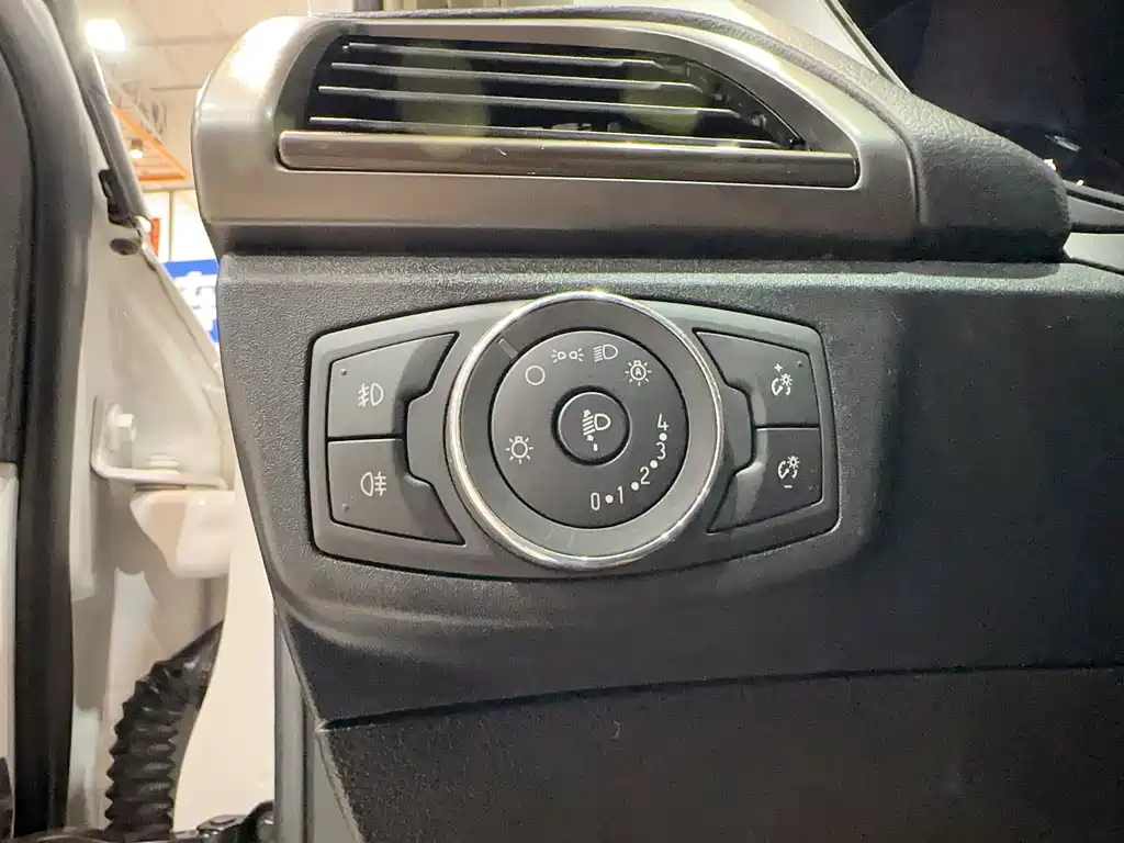 Mondeo 2018 EcoBoost 180 Smart Control Fashion National VI купить на сайте DeffCars