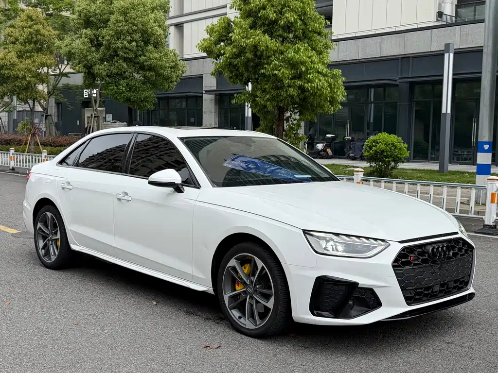 Audi A4L 2020 40 TFSI Fashionable and Dynamic купить на сайте DeffCars