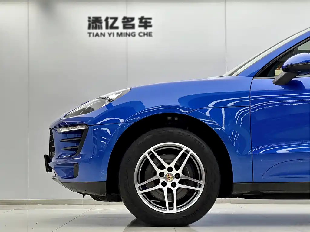 Macan 2017 Macan 2.0T купить на сайте DeffCars