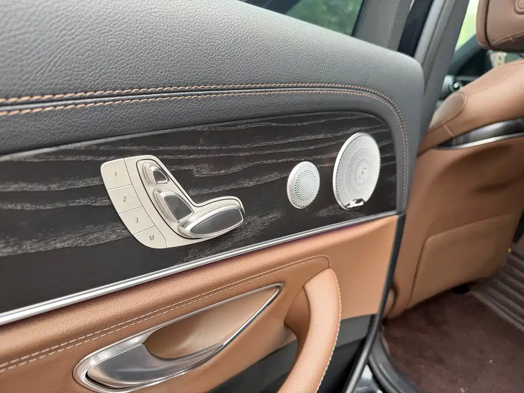 Mercedes-Benz E-Class 2021 E 300 L Luxury Model купить на сайте DeffCars