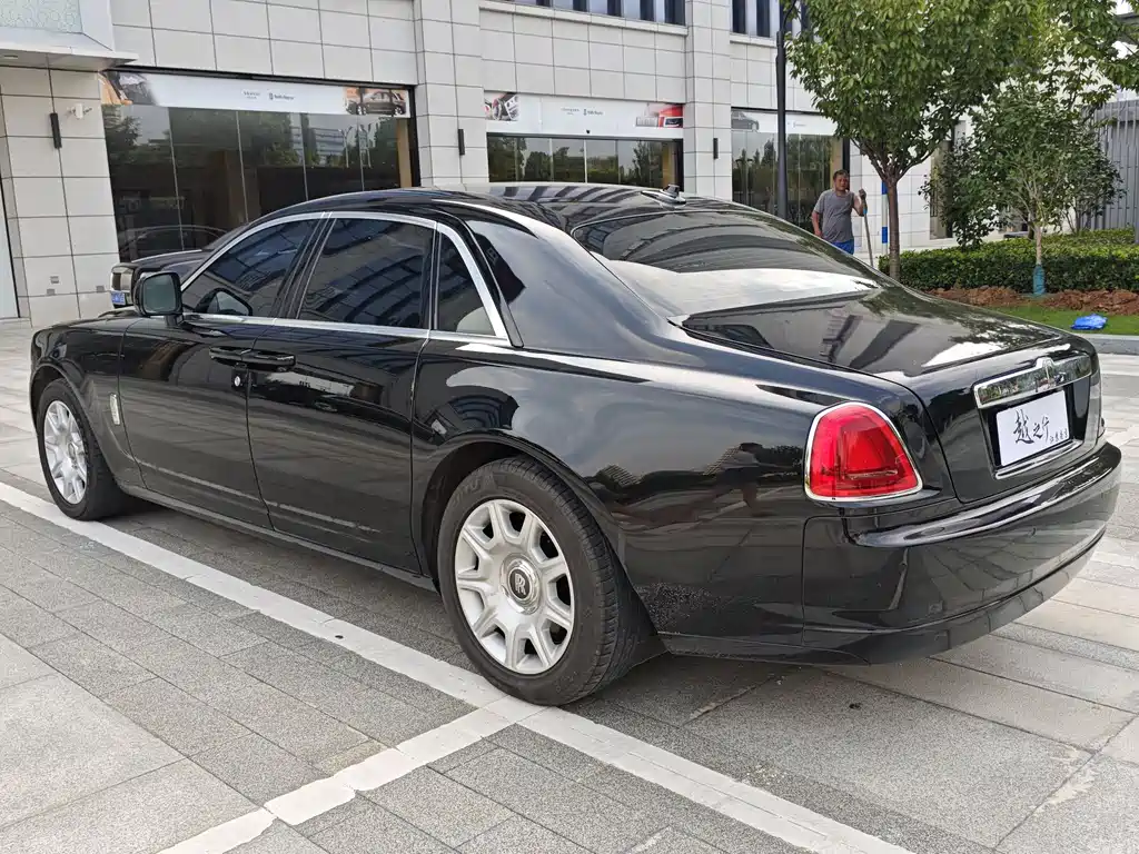 Ghost 2010 6.6T Standard Edition купить на сайте DeffCars