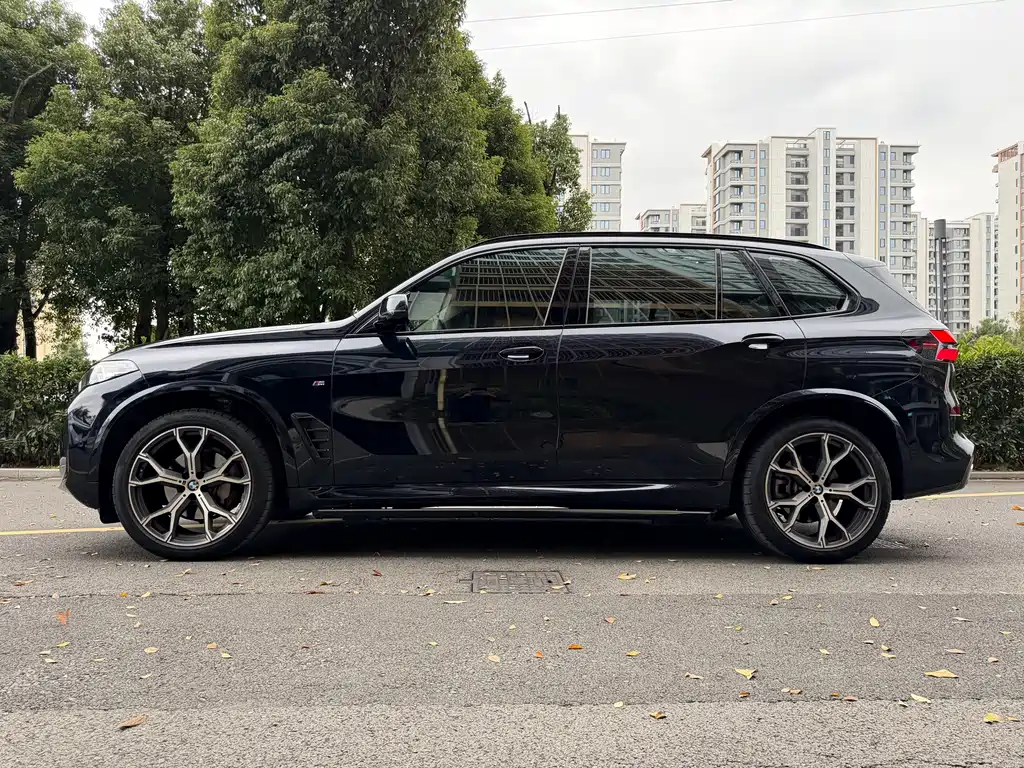 BMW X5 2023 xDrive 30Li Exclusive M Sports Night Package купить на сайте DeffCars