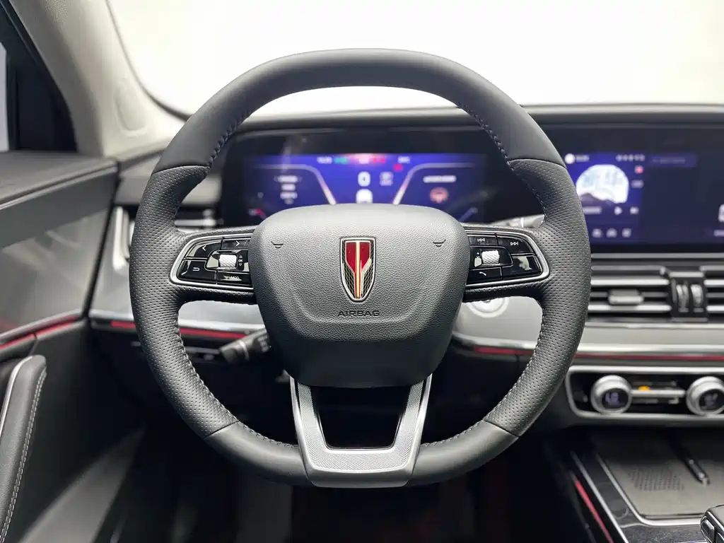 Hongqi HS5 2023 2.0T Qixiang Pro version купить на сайте DeffCars