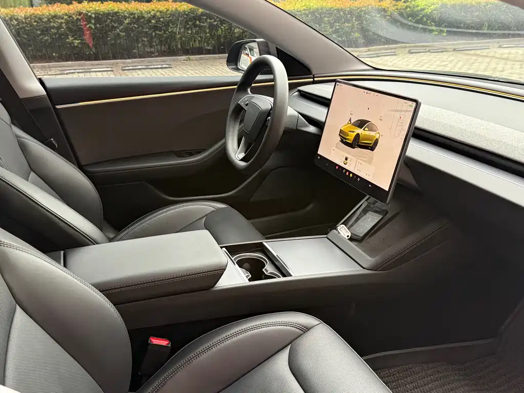 Model 3 2025 rear-wheel drive version купить на сайте DeffCars