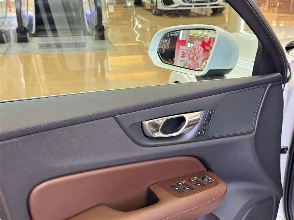 Volvo S60 2026 B4 Zhiyi Luxury Edition купить на сайте DeffCars