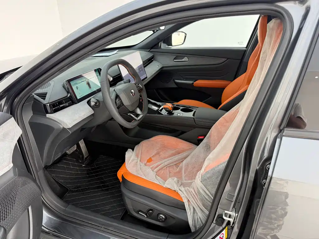 Changan UNI-V 2025 1.5T 500Bar premium sports model купить на сайте DeffCars