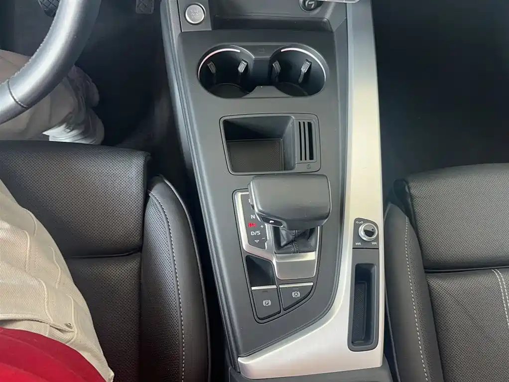 Audi A4L 2020 40 TFSI luxury and dynamic model купить на сайте DeffCars