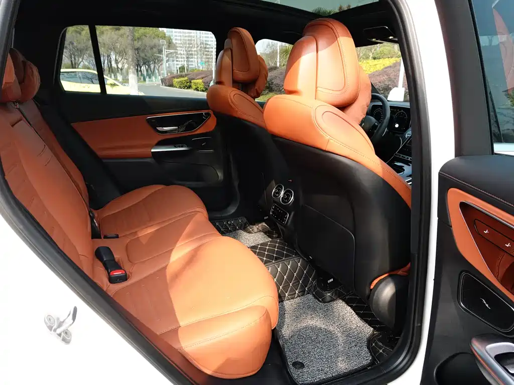 Mercedes-Benz GLC 2023 GLC 260 L 4MATIC luxury model 5 seats купить на сайте DeffCars