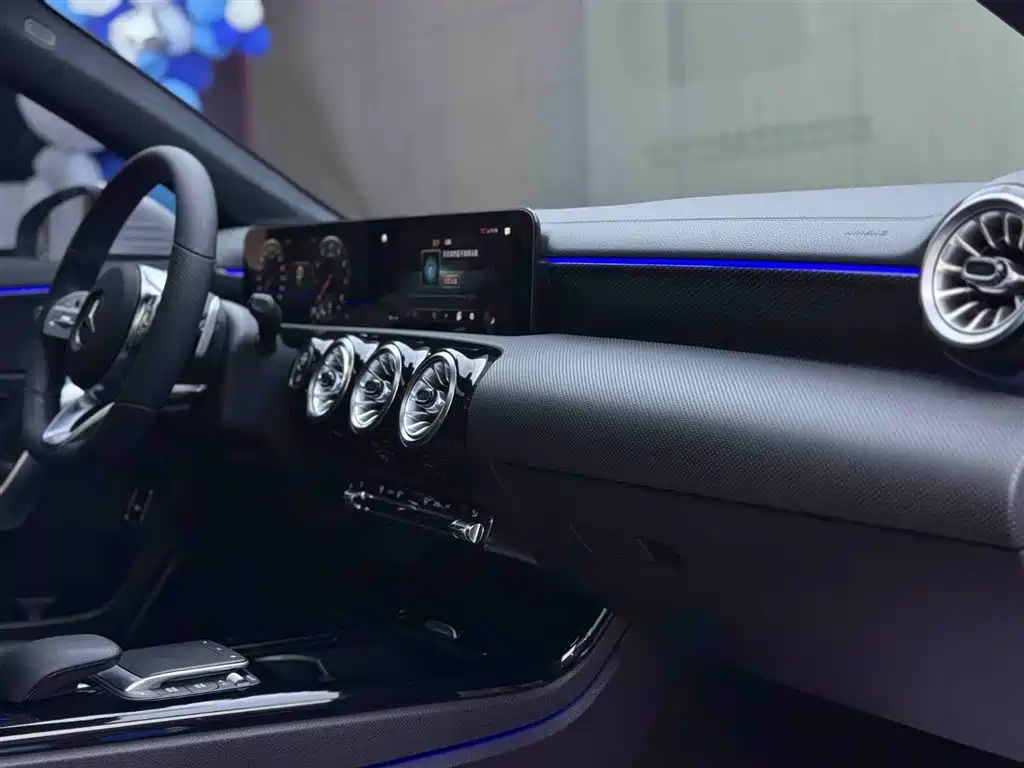 Mercedes-Benz A-Class 2022 A 200 L Sports Sedan Fashionable купить на сайте DeffCars