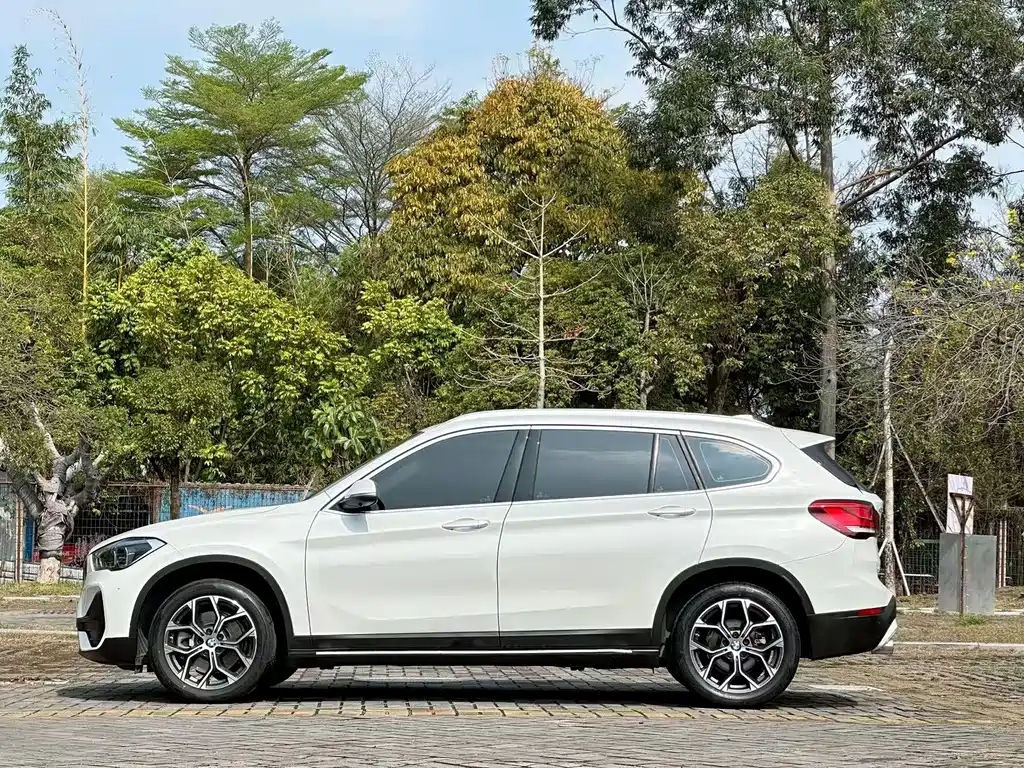 BMW X1 2021 facelift sDrive25Li leading model купить на сайте DeffCars