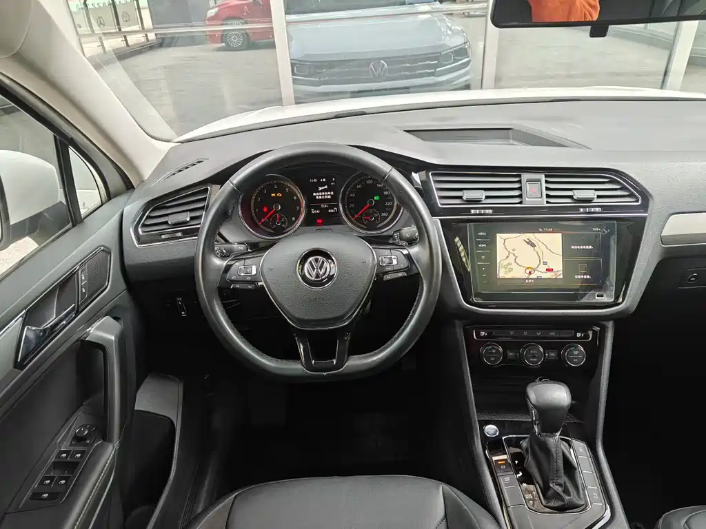 Tiguan L 2019 330TSI automatic two-wheel drive panoramic comfort version National VI купить на сайте DeffCars