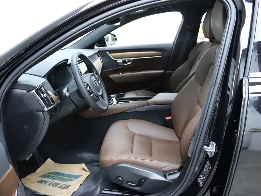 Volvo S90 2024 B5 Zhiyi Luxury Edition купить на сайте DeffCars