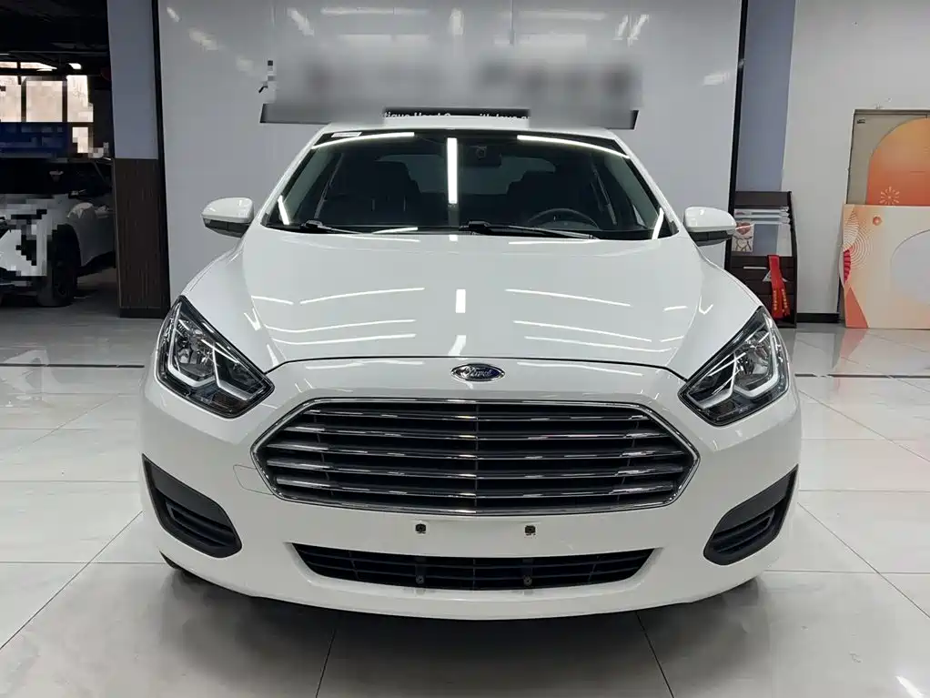 Escort 2019 facelift 1.5L automatic quality model (tire pressure monitoring) National VI купить на сайте DeffCars