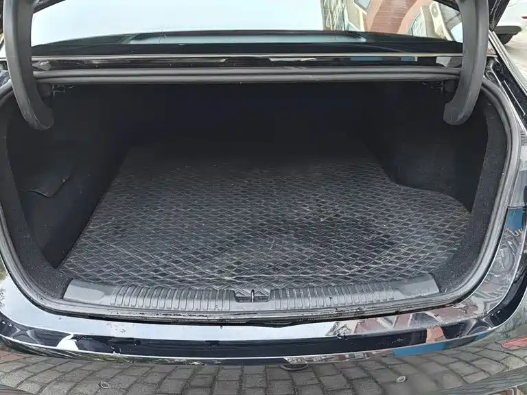 Roewe D7 2024 EV 510km travel version купить на сайте DeffCars