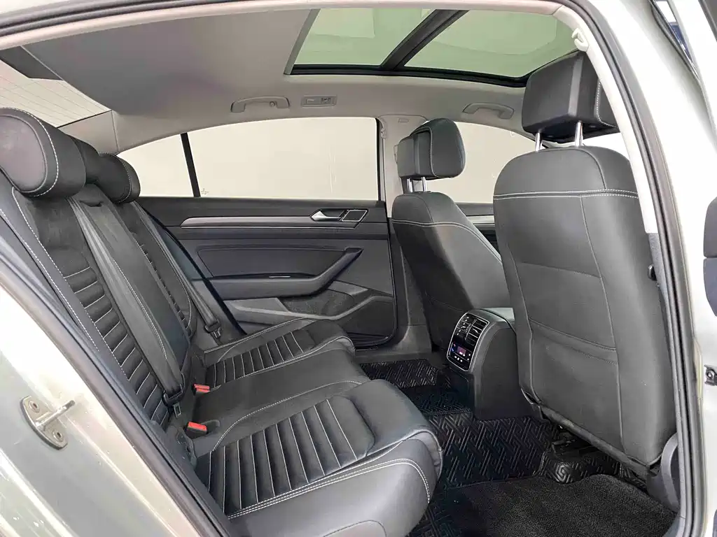 Magotan 2020 330TSI DSG leading model купить на сайте DeffCars