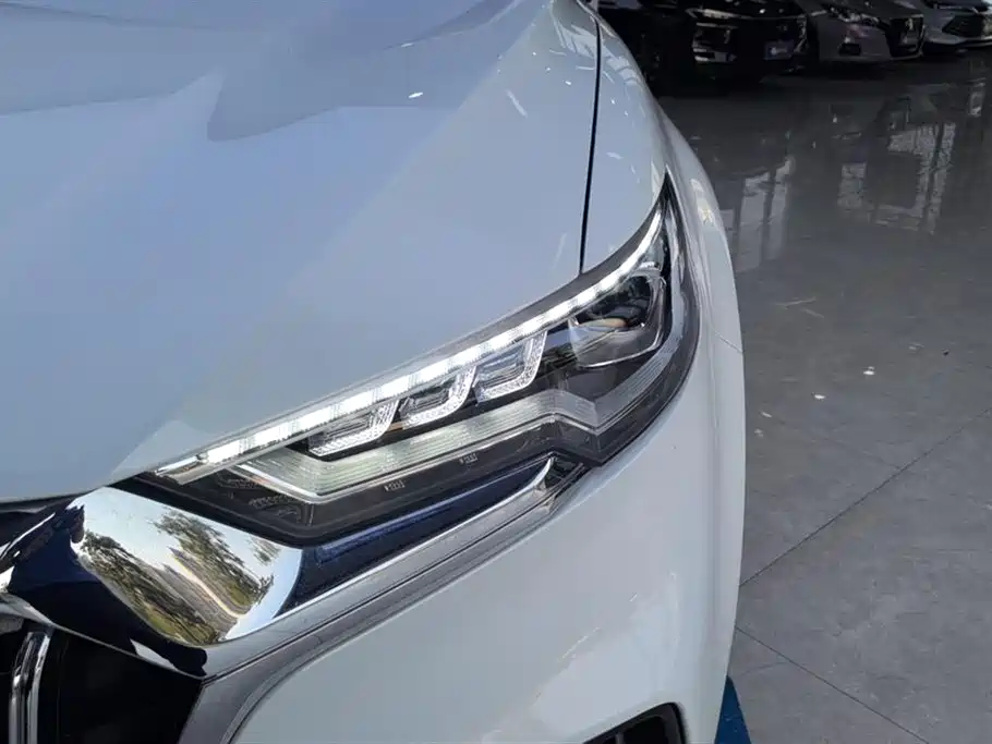 Hongqi HS5 2019 2.0T Zhilian Qixiang four-wheel drive version купить на сайте DeffCars