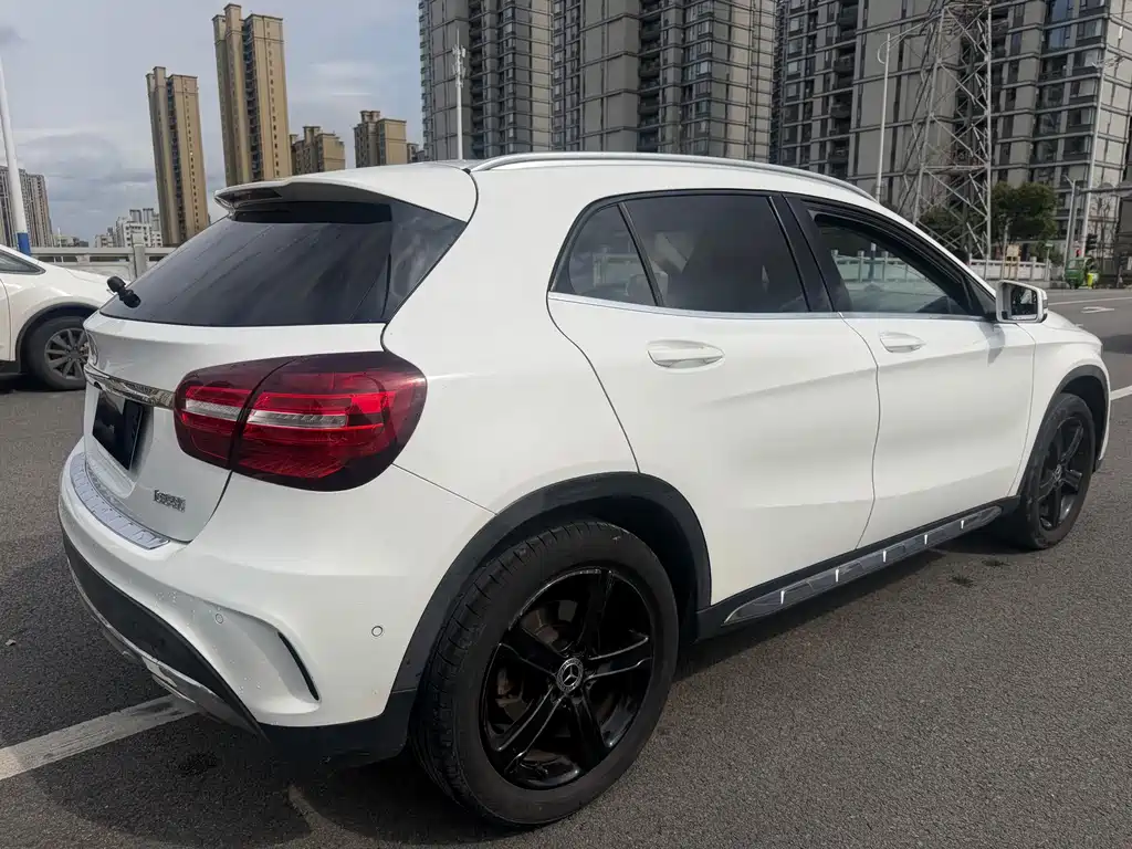 Mercedes-Benz GLA 2019 GLA 200 Fashion Model купить на сайте DeffCars