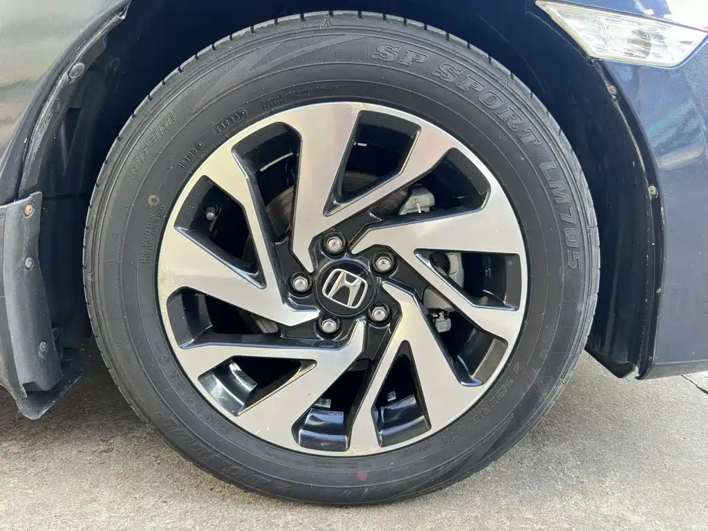 Civic 2016 220TURBO CVT Deluxe Edition купить на сайте DeffCars