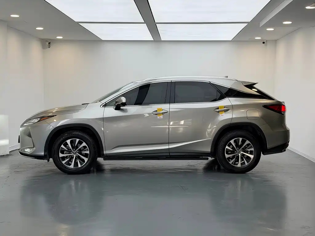 Lexus RX 2020 facelift 300 two-wheel drive elite version купить на сайте DeffCars