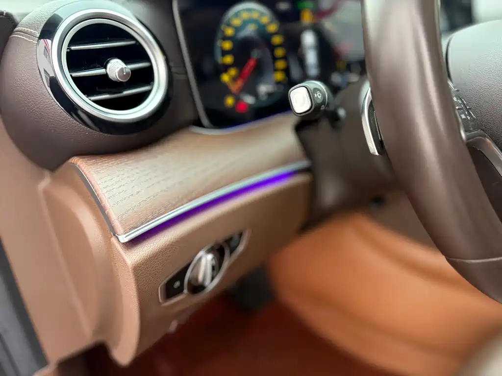 Mercedes-Benz E-Class 2022 E 300 L Fashion купить на сайте DeffCars