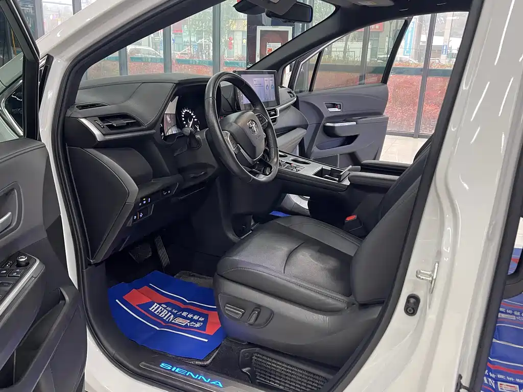 SIENNA 2021 2.5L Hybrid Premium Edition купить на сайте DeffCars
