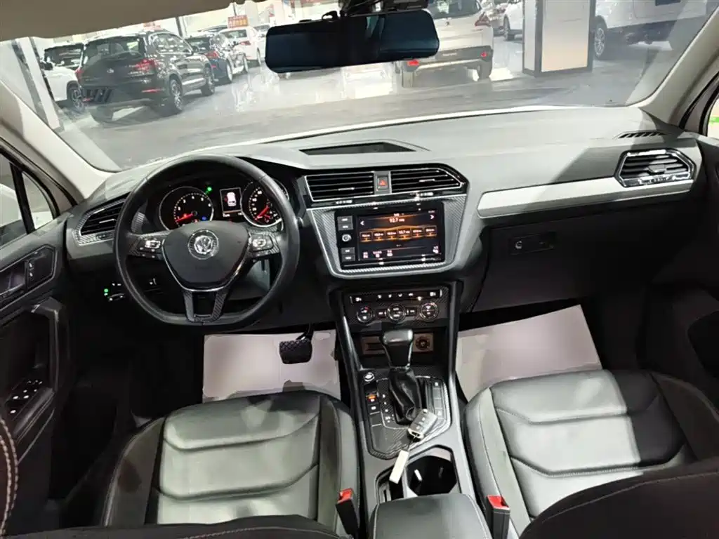 Tiguan L 2018 280TSI automatic two-wheel drive comfort version купить на сайте DeffCars