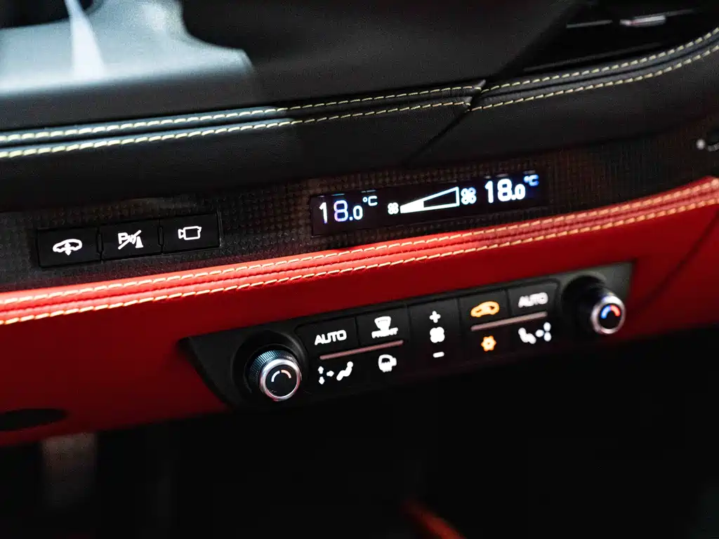 Ferrari F8 2019 Tributo 3.9T V8 купить на сайте DeffCars